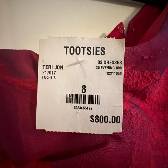 Elegant Red Evening Gown - Picture 10 of 10